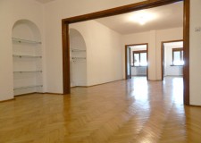 Proprietar,inchiriez apartament 4+ camere,ultracentral,nemobilat