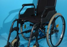 Scaun handicap din otel Breezy / latime sezut 39 cm