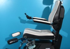 Carucior pentru interior folosit de pacient Suprema Bi-Power