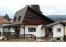 Casa de vanzare cu vedere la Masivul Caraiman - Crucea Caraiman