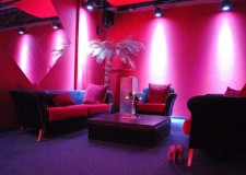 Club Tropical din Elvetia angajeaza fete!