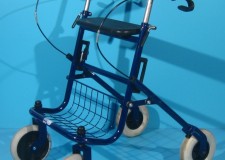 Cadru de mers cu roti second hand Invacare-albastru