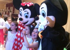 Mascotele Mickey si Minnie Mouse la petreceri copii, botez sau aniversari Constanta â€“ 0762838354