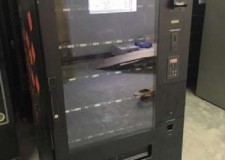 Oferim spre vanzare 24 bucati automate de tip snack cu sisteme de plata incluse