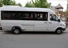 Servicii de transport pentru grupuri de 6-8-16-19 si 22 persoane.