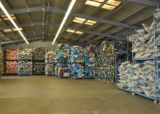 Depozit haine second hand. Haine, imbracaminte si incaltaminte second hand.