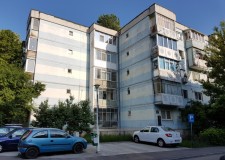 vand apartament 3 camere GIURGIULUI