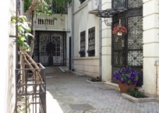 vila in stil baroc Piata Victoriei