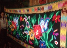 Vand  covoare traditionale covor traditional foarte vechi ardelenesc cusut manual Din lana