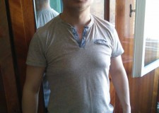 baiat necasatorit  caut prietena