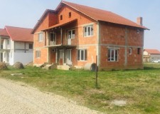 Casa rosu, cartier nou Cihei (sanmartin) toate utilitatile