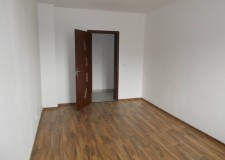apartament cu 3 camere in Sanpetru