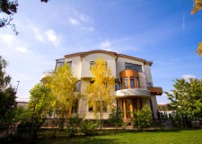 VAND VILA CU PISCINA