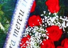 Sistem printare panglica funerara. Acesta este un sistem portabil de imprimare