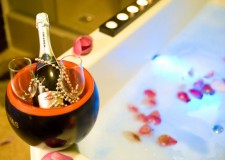 Dezmat in Jacuzzi