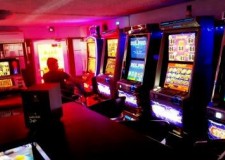 Operatoare sala de jocuri