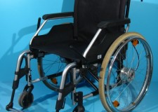 Carucior cu rotile ieftin second hand Meyra /sezut 50 cm