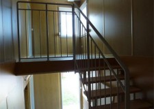 Curatenie in scari de Bloc