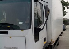 Transport marfa cu camion de 7,5 tone dotat cu lift