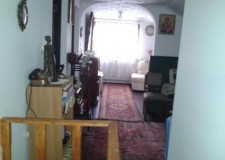 Casa ta cu teren la pret de apartament