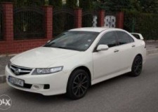 Vand Honda Accord din 2008 cu set cauciucuri si jenti
