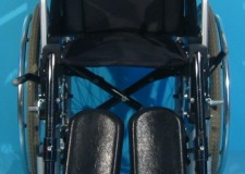 Scaun cu rotile cu suportii reglabili pana la orizontala