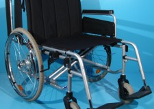 Scaun cu rotile care suporta 170 kg second hand Dietz/55