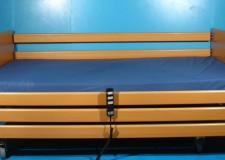 Pat electric pacienti cu trei sectiuni, greutate suportata 200kg