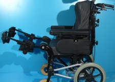 Scaun nepliabil second hand Invacare / redus de la 940lei