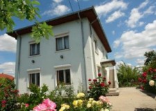 VAND CASA IN MIHAILESTI