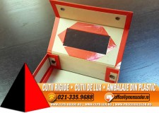 Cutie pliata din carton tare - Cutii Rigide