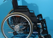 Rulant cu suporti reglabili la orizontala Breezy / sezut 45 cm