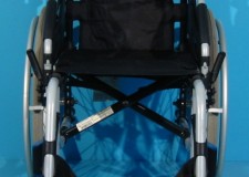 Oferim scaun handicap second hand Invacare / 38 cm