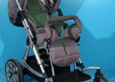 Carucior pentru copii cu dizabilitati second hand Hoggi