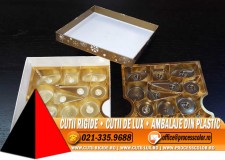 Cutii rigide fund si capac pentru ambalat bomboane - Cutii Rigide