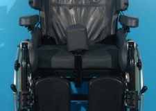 Nepliabil scaun cu rotile second hand Breezy / 44 cm