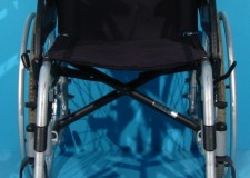 Scaun handicap cu rotile second hand Breezy sezutul 43 cm