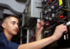 Angajez 10 electricieni cu experienta