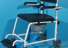 Scaun cu WC handicap second hand Invacare