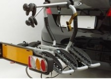 Suport 3 Biciclete Sistem fix Peruzzo Siena cu prindere pe carligul de remorcare