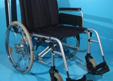 Scaun cu rotile suporta 150 kg / 55 cm