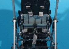Carucior pentru copii cu dizabilitati second hand Nils Rehatec