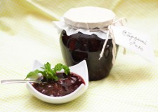 Angajam personal etichetat borcane cu gem