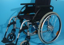 Scaun cu rotile handicap second hand Breezy / latime sezut 41 cm