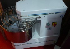 Malaxor aluat intensiv pret