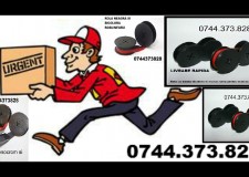 Panglici tusate si role masini de scris negre sau bicolore.