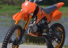 Motocicleta Loncin DB608