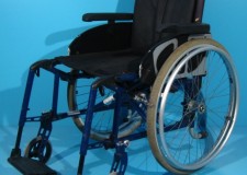 Oferta la scaun handicap din aluminiu / 42 cm