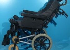Scaun handicap nepliabil second hand Invacare / 42 cm