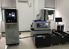 Masina de electreroziune cu fir